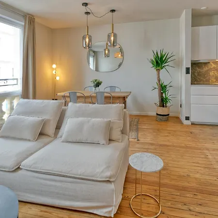 Le Dauphin Apartment